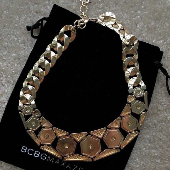BCBGMAXAZRIA Statement Gold Necklace. - Picture 3 of 3